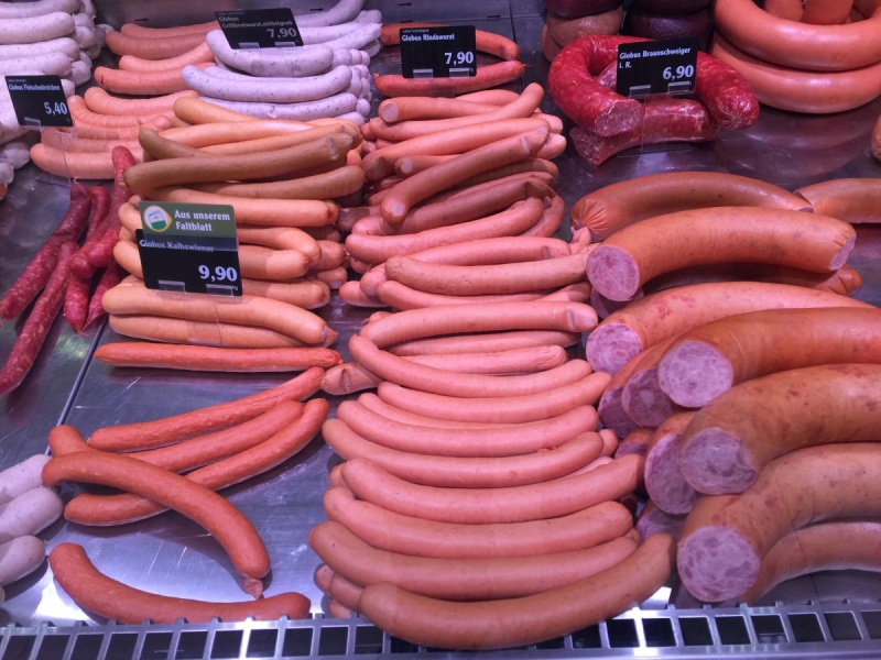 charcuterie-ANDON-min_sausages_meat_butchery-1069321